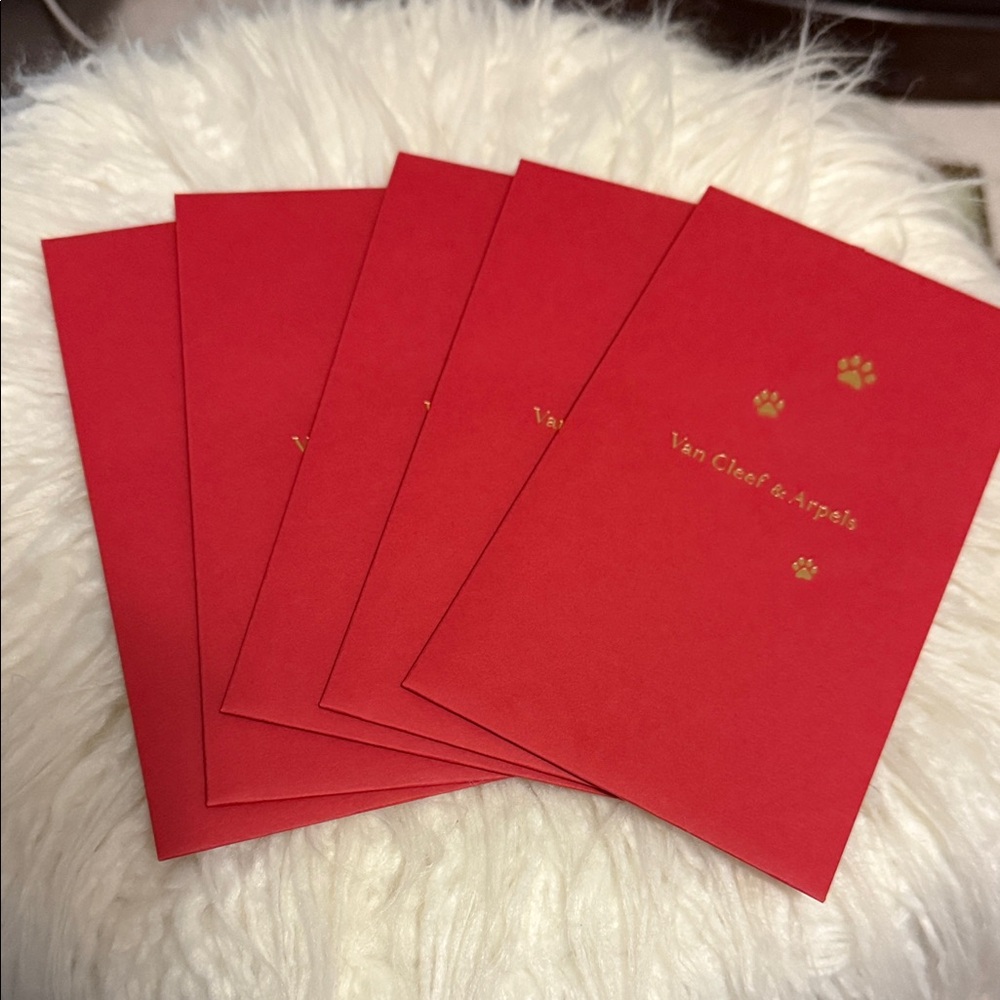 Van Cleef & Arpels Red Envelops, 5 pieces